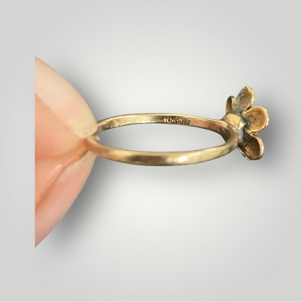 Antique Victorian Forget-Me-Not Enamel Ring, 10K Gold, Mine Cut Diamond, c.1880s - Picture 5 of 10